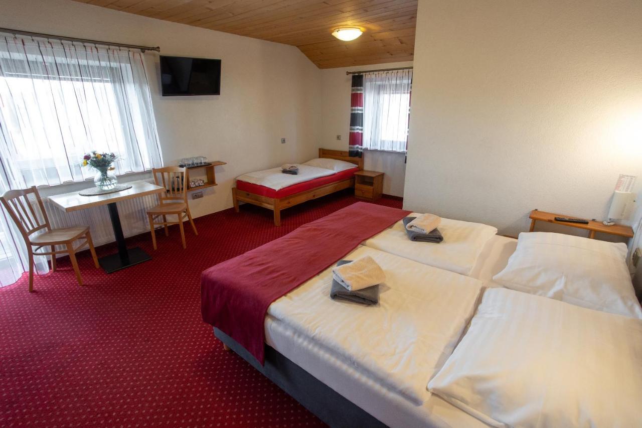Wellness & Restaurant U Fandy Hotel Lhotka  Екстериор снимка