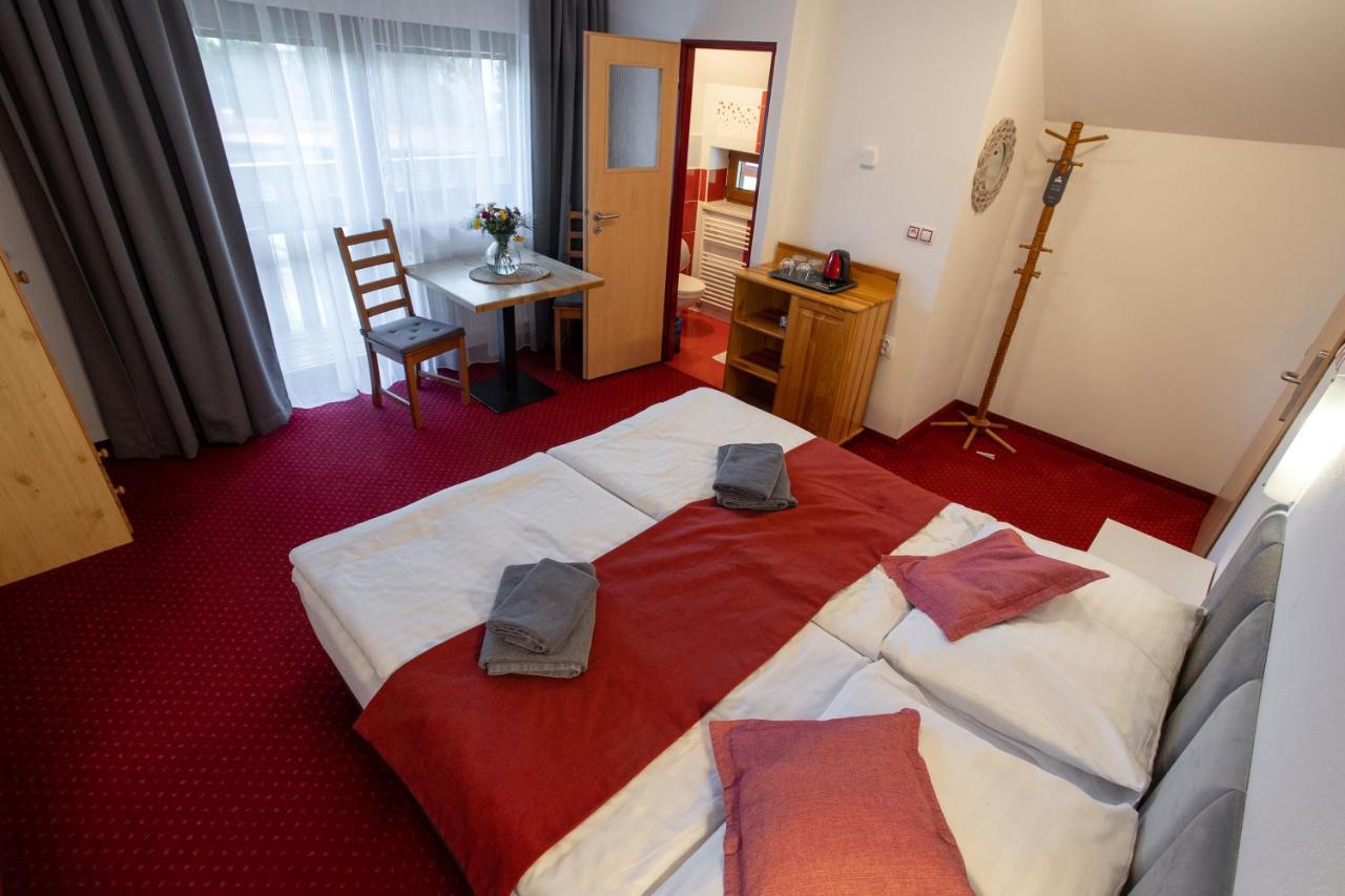 Wellness & Restaurant U Fandy Hotel Lhotka  Екстериор снимка