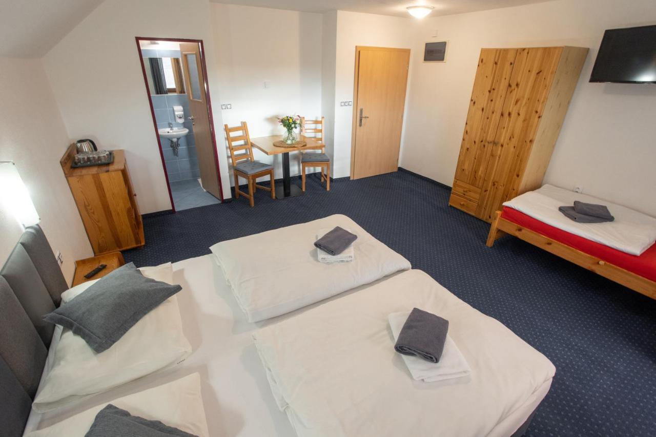 Wellness & Restaurant U Fandy Hotel Lhotka  Екстериор снимка