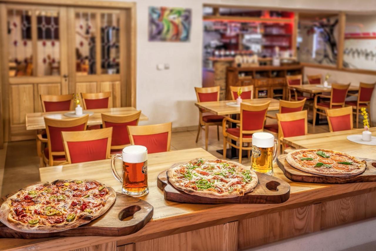 Wellness & Restaurant U Fandy Hotel Lhotka  Екстериор снимка
