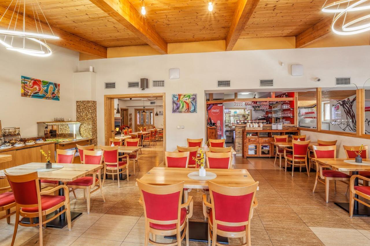 Wellness & Restaurant U Fandy Hotel Lhotka  Екстериор снимка