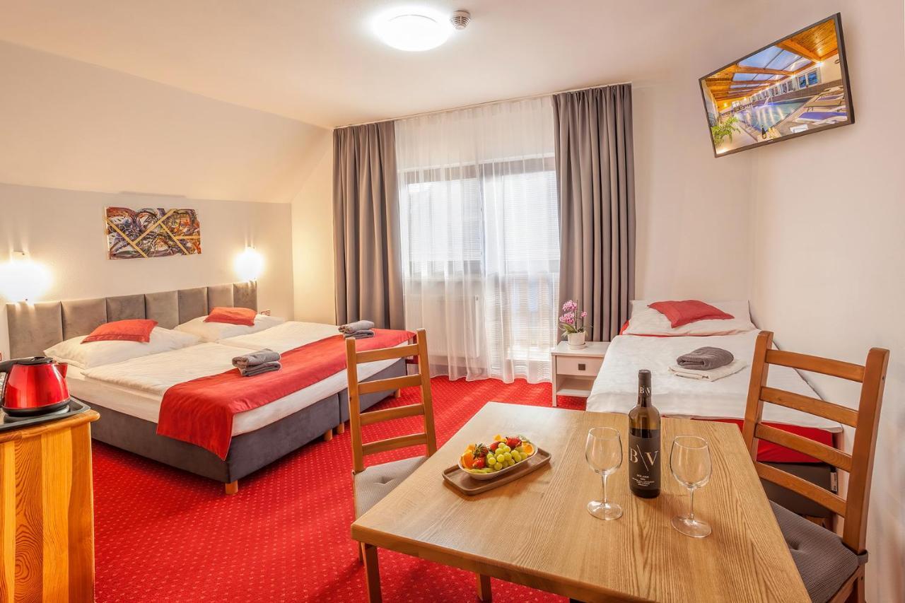 Wellness & Restaurant U Fandy Hotel Lhotka  Екстериор снимка