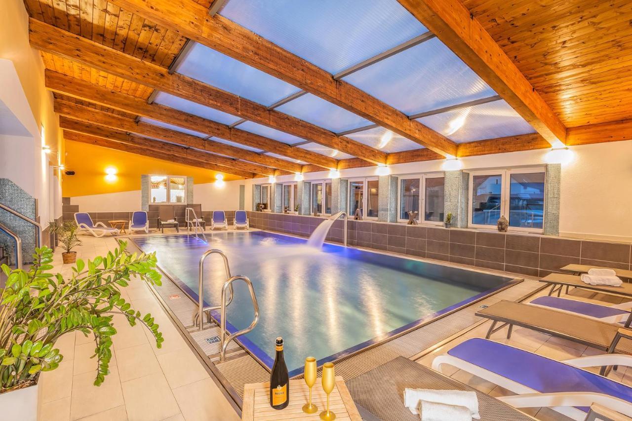 Wellness & Restaurant U Fandy Hotel Lhotka  Екстериор снимка
